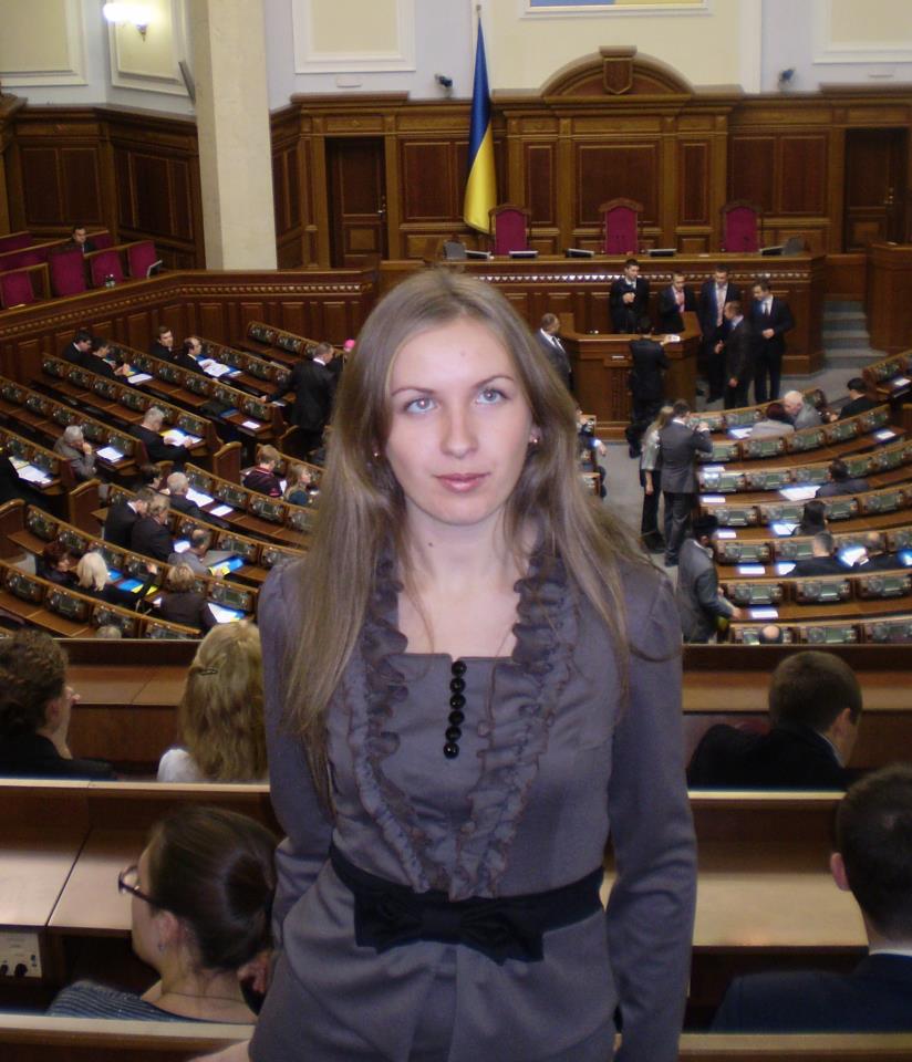 380392_131141856995080_1864958679_n